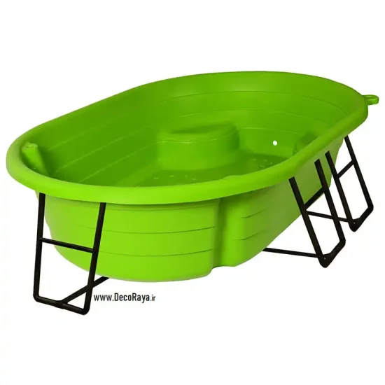 استخر بزرگ سبز روشن